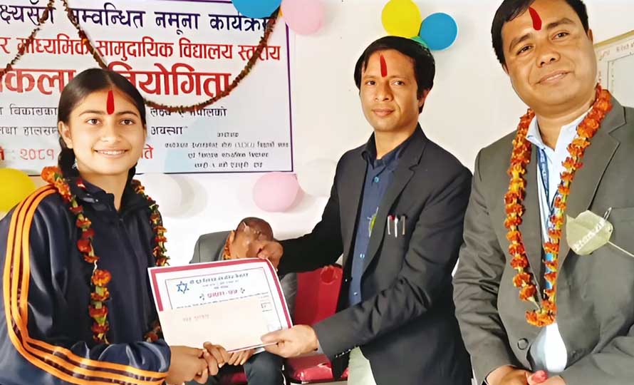 देउखुरी स्तरीय वक्तृत्वकला प्रतियोगितामा तमन्ना पौडेल विजयी